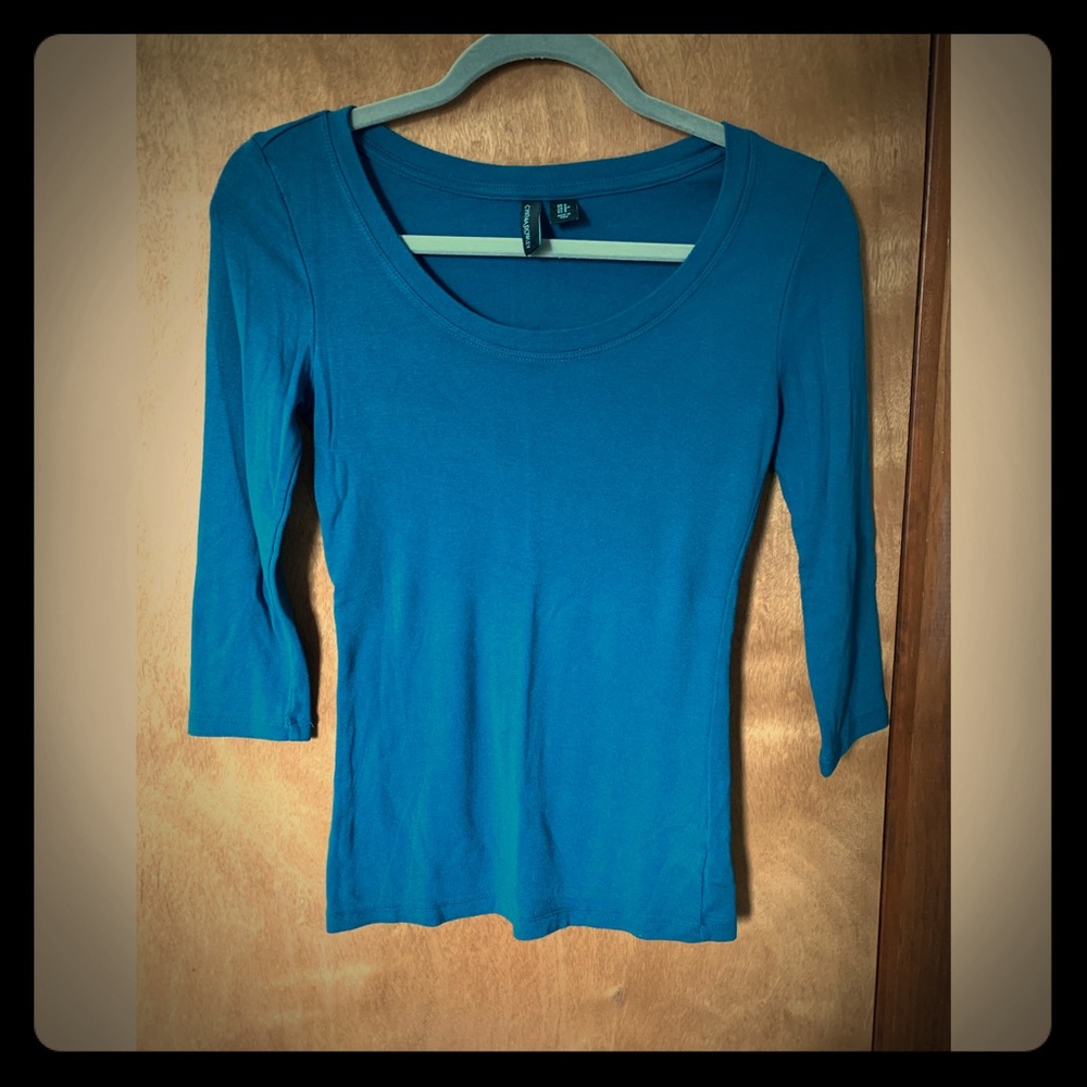 3/4 Teal shirt